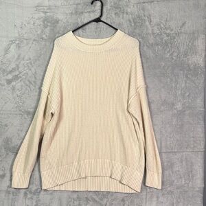 American Eagle Cream Cable Knit Oversized Cozy Crew Neck Sweater Size Small